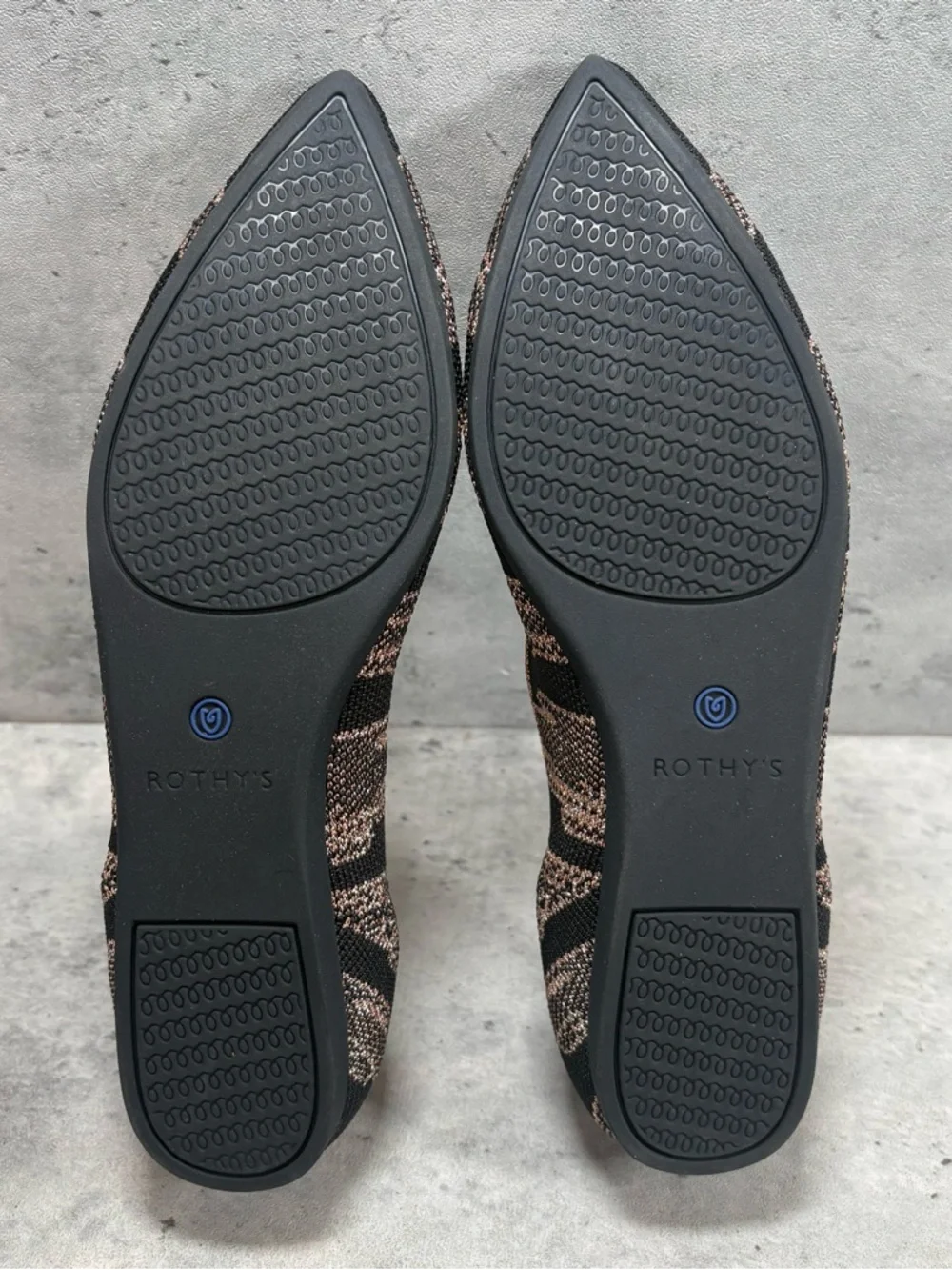 NEW Rothy’s‎ The Point Gold Shimmer Metallic Flat Black Limited Womens 7.5